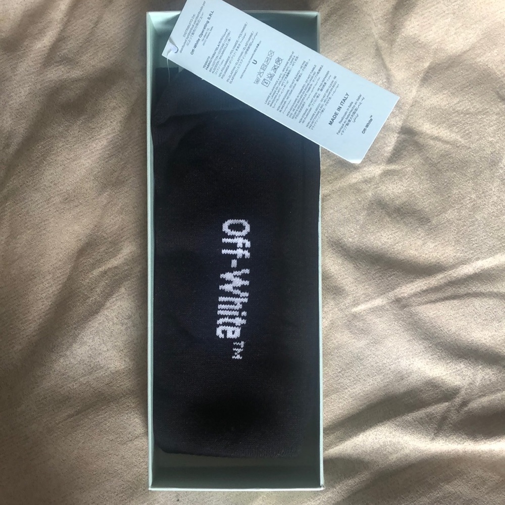 never worn. brand new off-white socks